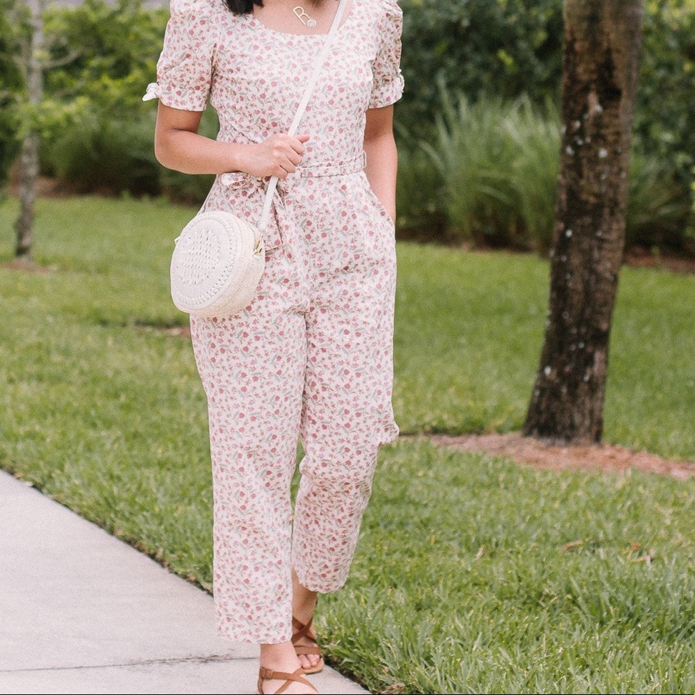 Floral print jumpsuit, size 6.